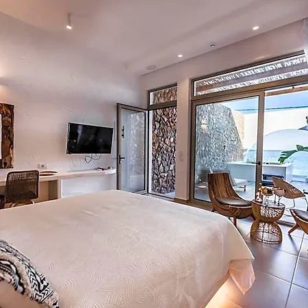 Delfini & Hotel 3*